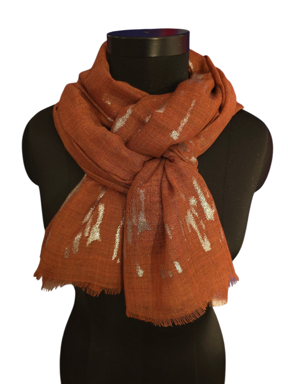 Brun/rustent skjerf i merino og silke med "sølv" mønster (74)