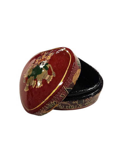 Rød hjerteboks med elefant (11)