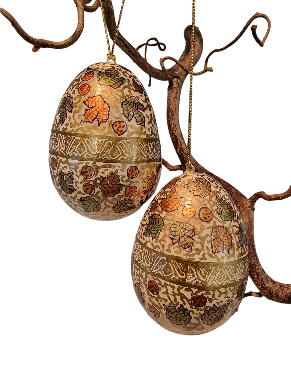 Gyllent hengede påskeegg med bladmotiv (08)