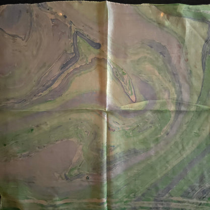 Firkantet  (50x50) ebru-mønstret halstørkle i 100% silke (59)