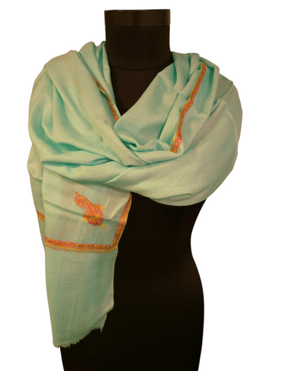 Aquablått sjal i cashmere og merino med håndbroderte detaljer (25)