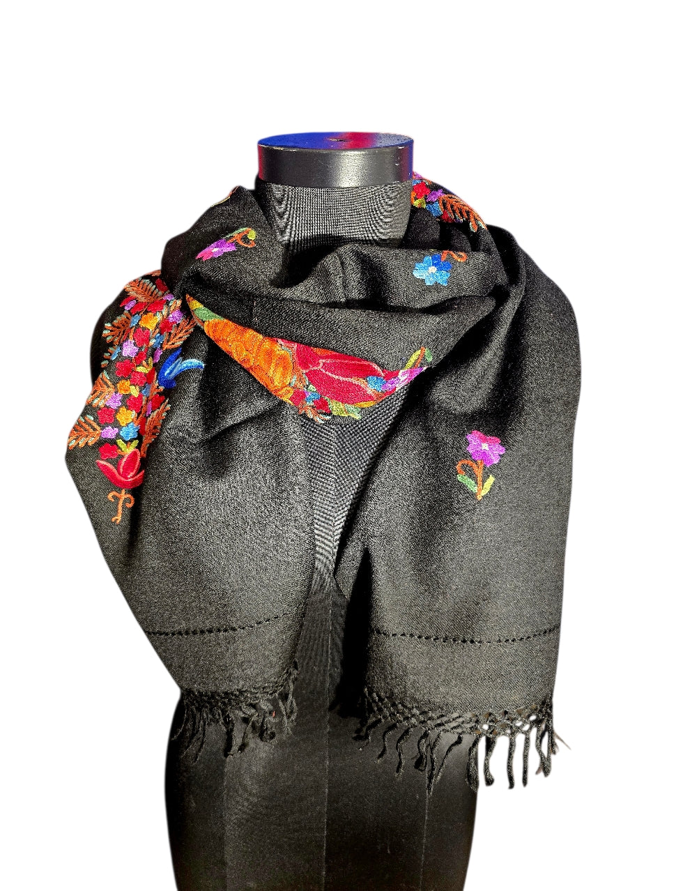 Håndbrodert sort sjal (21)