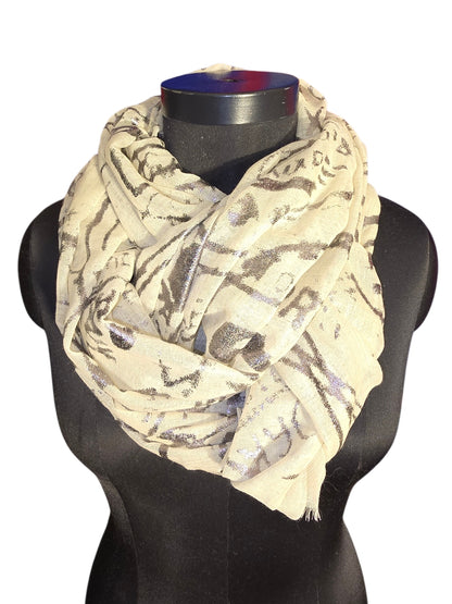 Stålgrått skjerf i merino og silke med "sølv" mønster (75)