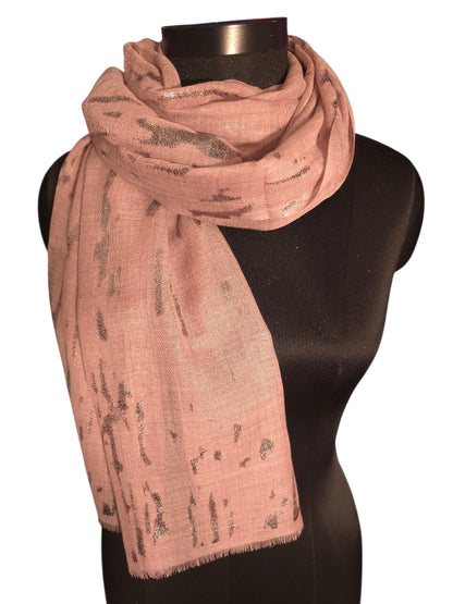 Støv-rosa skjerf i merino og silke med "sølv" mønster (71)