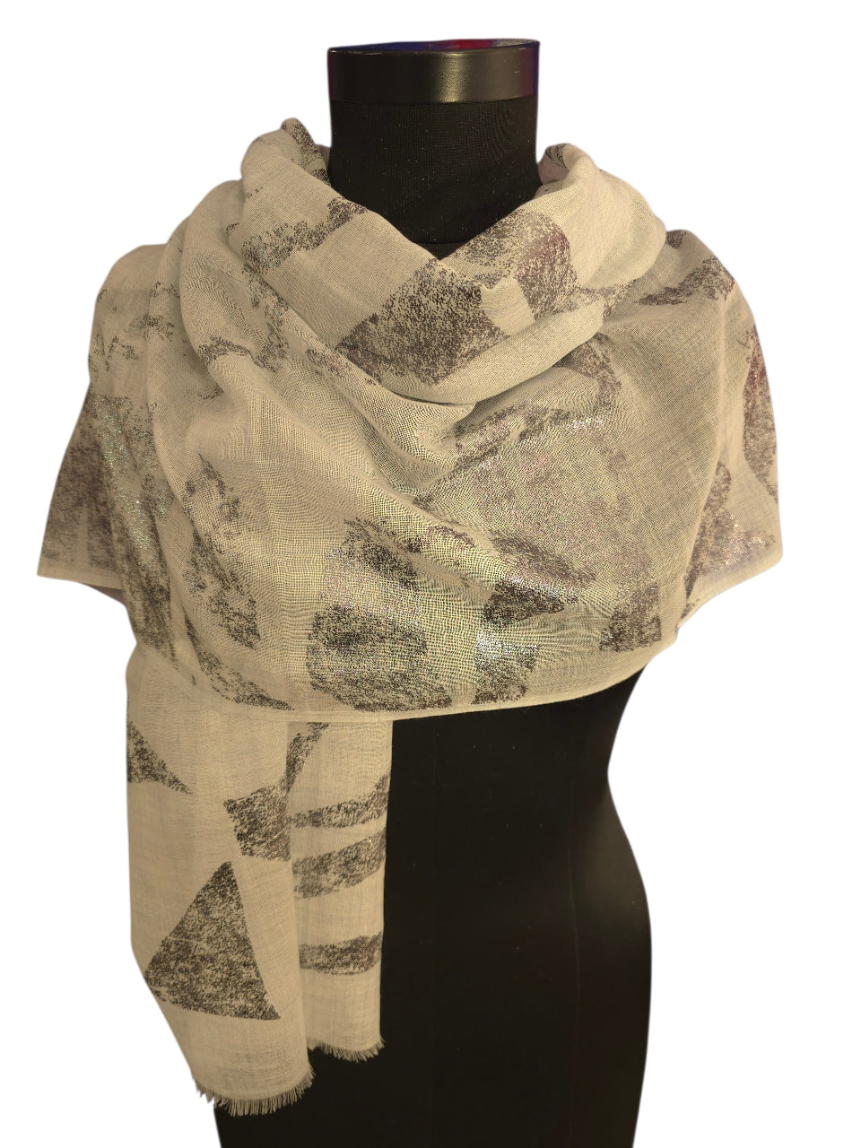 Offwhite skjerf i merino og silke med "sølv" mønster (70)