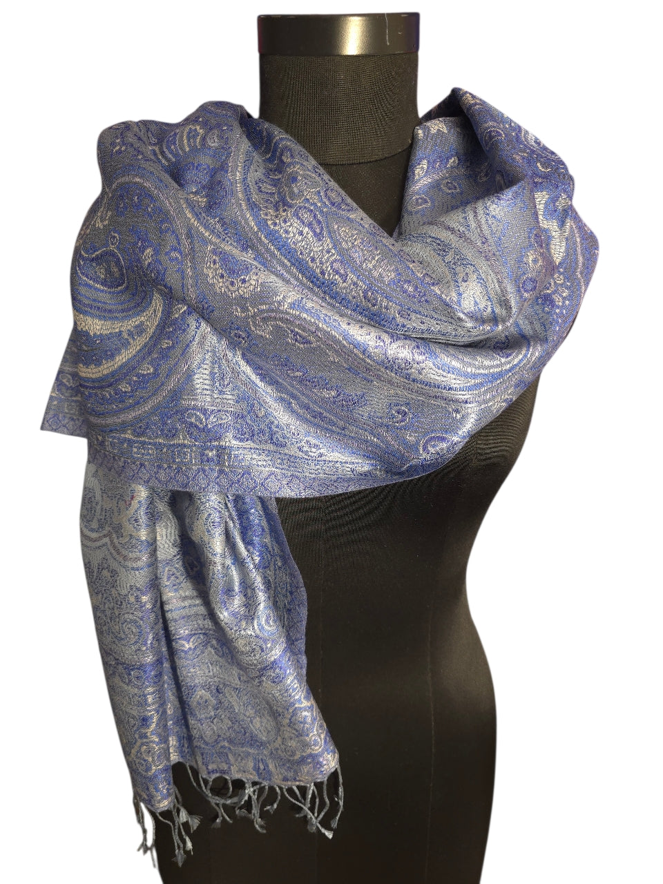 Lyseblått og sølvgrått jaquardvevet silkeskjerf (43)