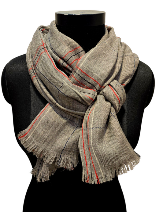 Stålgrått skjerf med tynne striper (82)