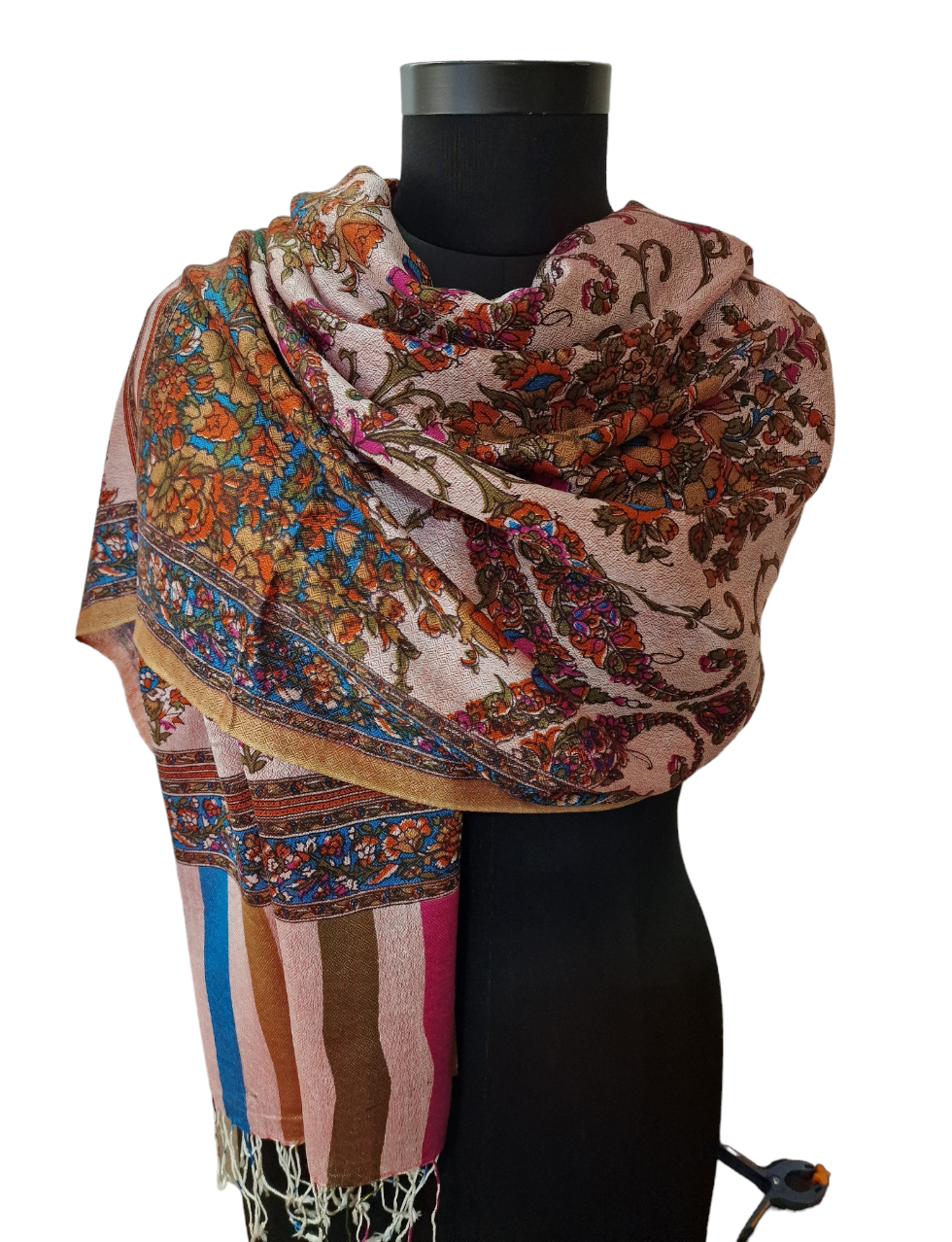 Flott kashmir/silkeskjerf i varme farger med silketrykket mønster(157)