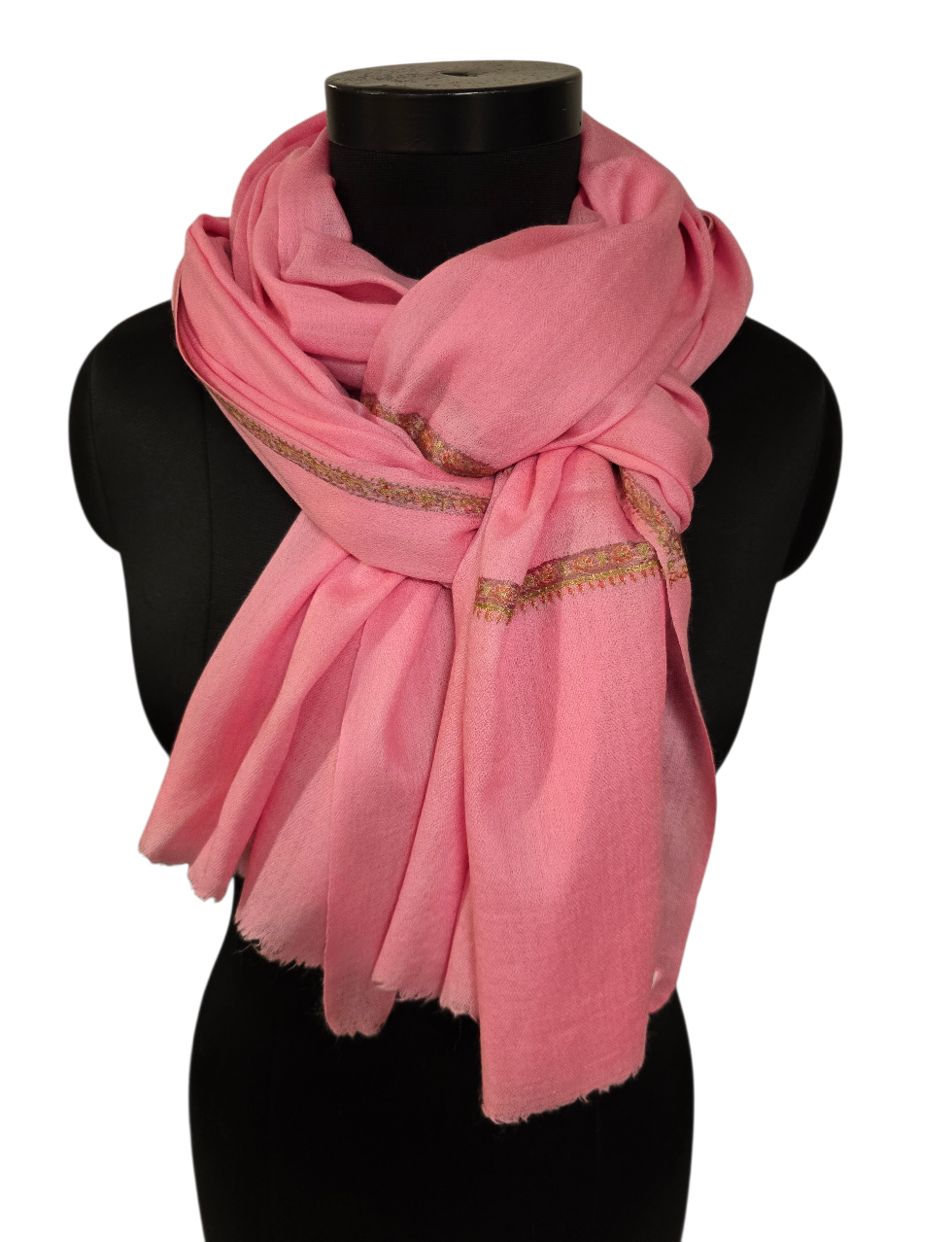 Lys rosa skjerf i kashmir og merino med en håndbrodert kant (5)