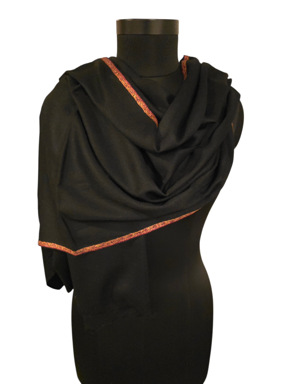 Sort cashmere/merino sjal med håndbroderte detaljer (19)