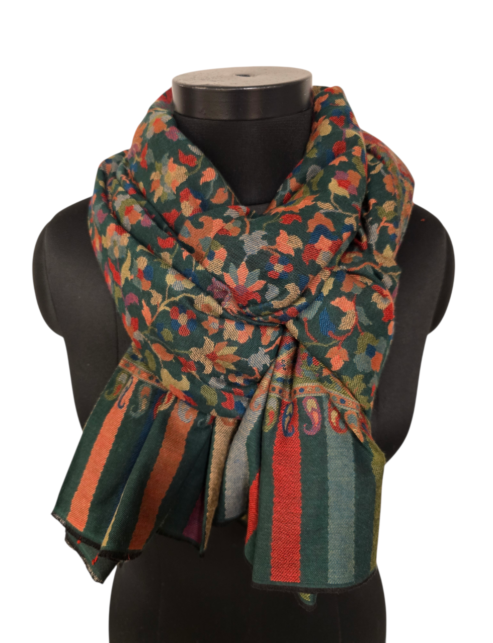 Stort mørkegrønt mønstervevet  sjal i 100% merino ull (33)