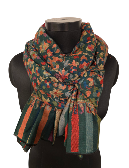 Stort mørkegrønt mønstervevet  sjal i 100% merino ull (33)