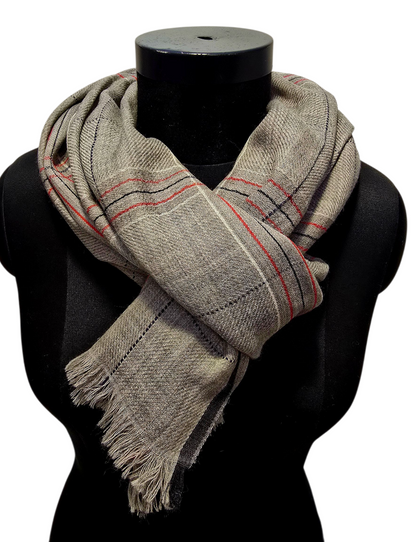 Stålgrått skjerf med tynne striper (82)