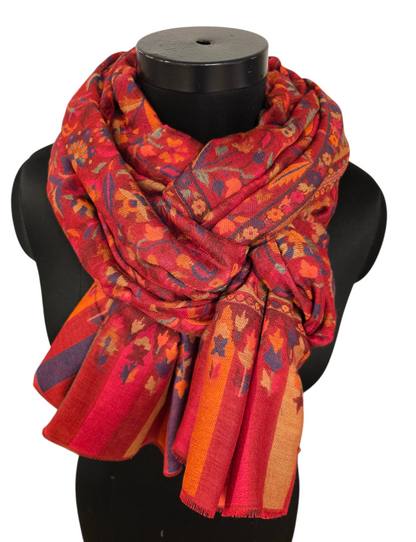 Mykt og godt mønstret sjal i cashmere og merino (54)