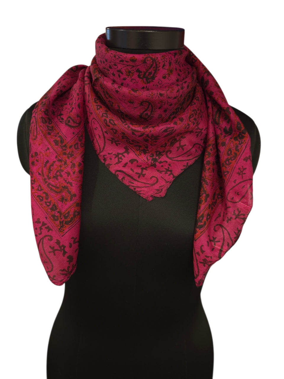 Fuksia farget silkeskjerf 90x90 cm (3)