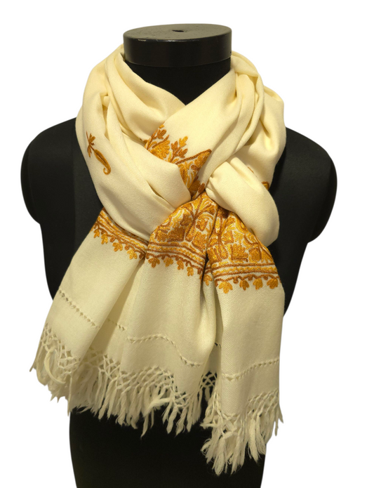 Lyst håndbrodert sjal (10)