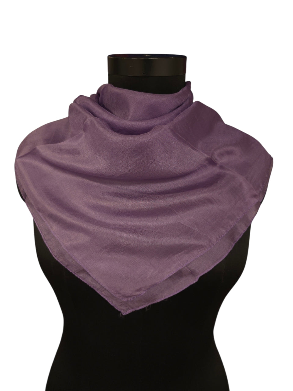 Lett fiolett farget silkeskjerf (90x90cm) i 100% silke (48)