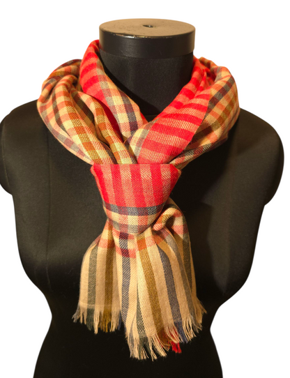 Mønstret beige skjerf med fargerike striper og ruter (77)