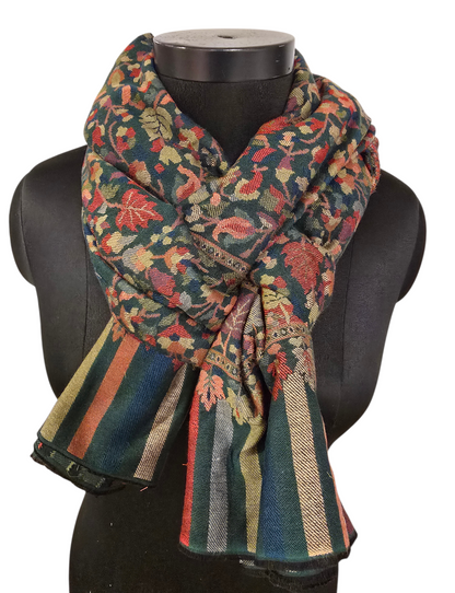 Nydelig grønt mønstervevet sjal i 100% merino ull (46)