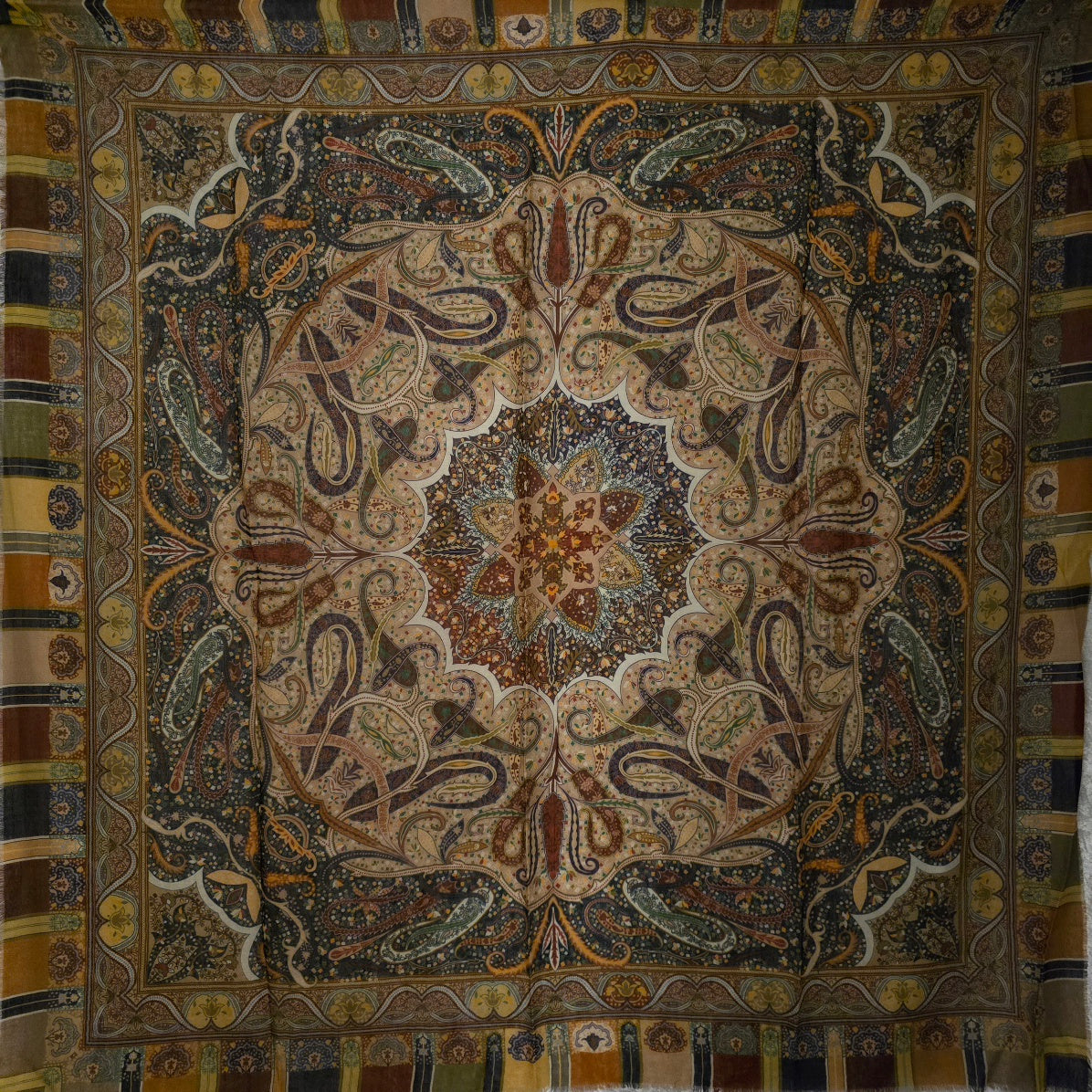 Kvadratisk merino og silkesjal i varme farger (15)