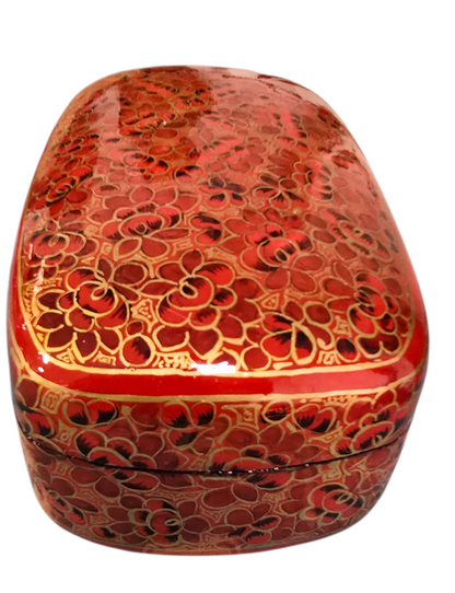 Håndlaget og dekorert gyllent og rødt smykkeskrin med blomstermotiv (46)