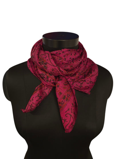 Fuksia farget silkeskjerf 90x90 cm (3)