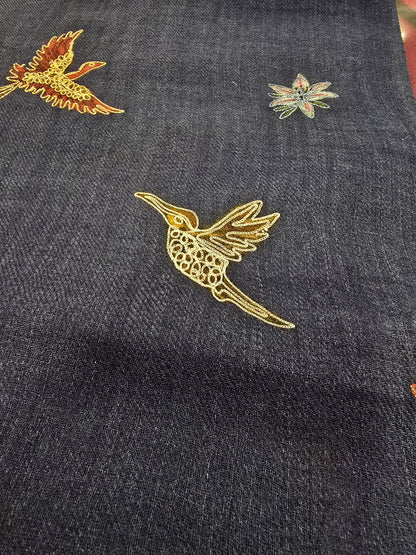 Blå-melert merino og silkesjal med brodert fuglemønster (76)