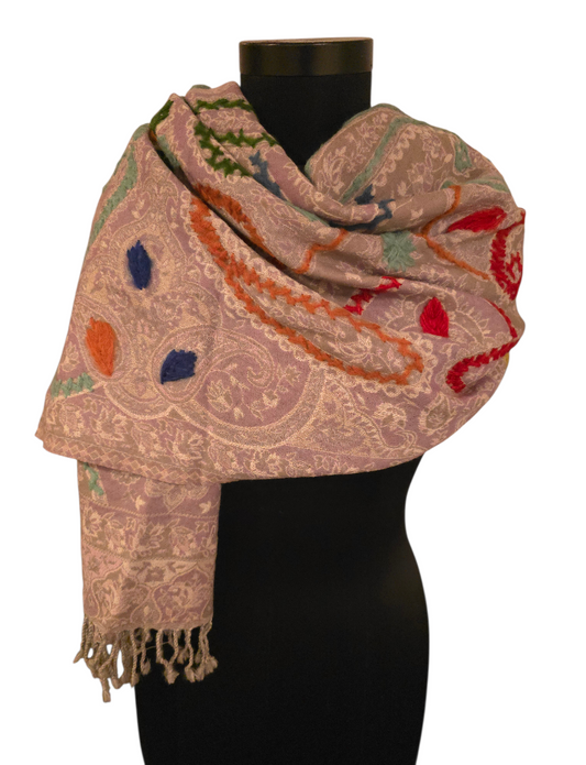 Lys lilla ullskjerf med broderier (95)