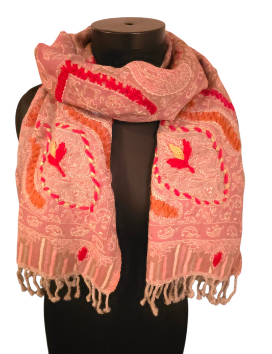 Gammelrosa aktig farget ullskjerf med flotte håndbroderte detaljer (92)