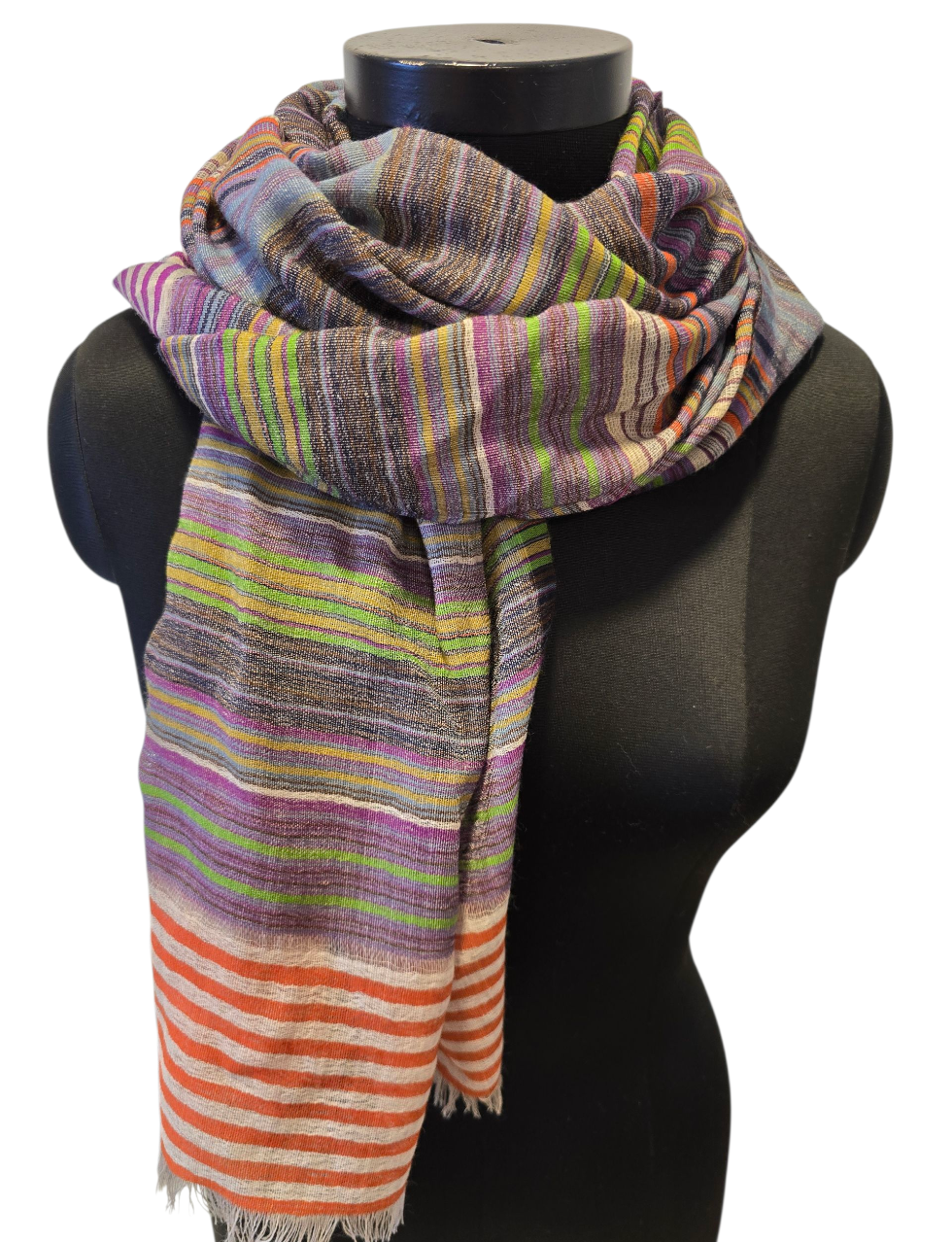 Tynt ullskjerf med striper (77)