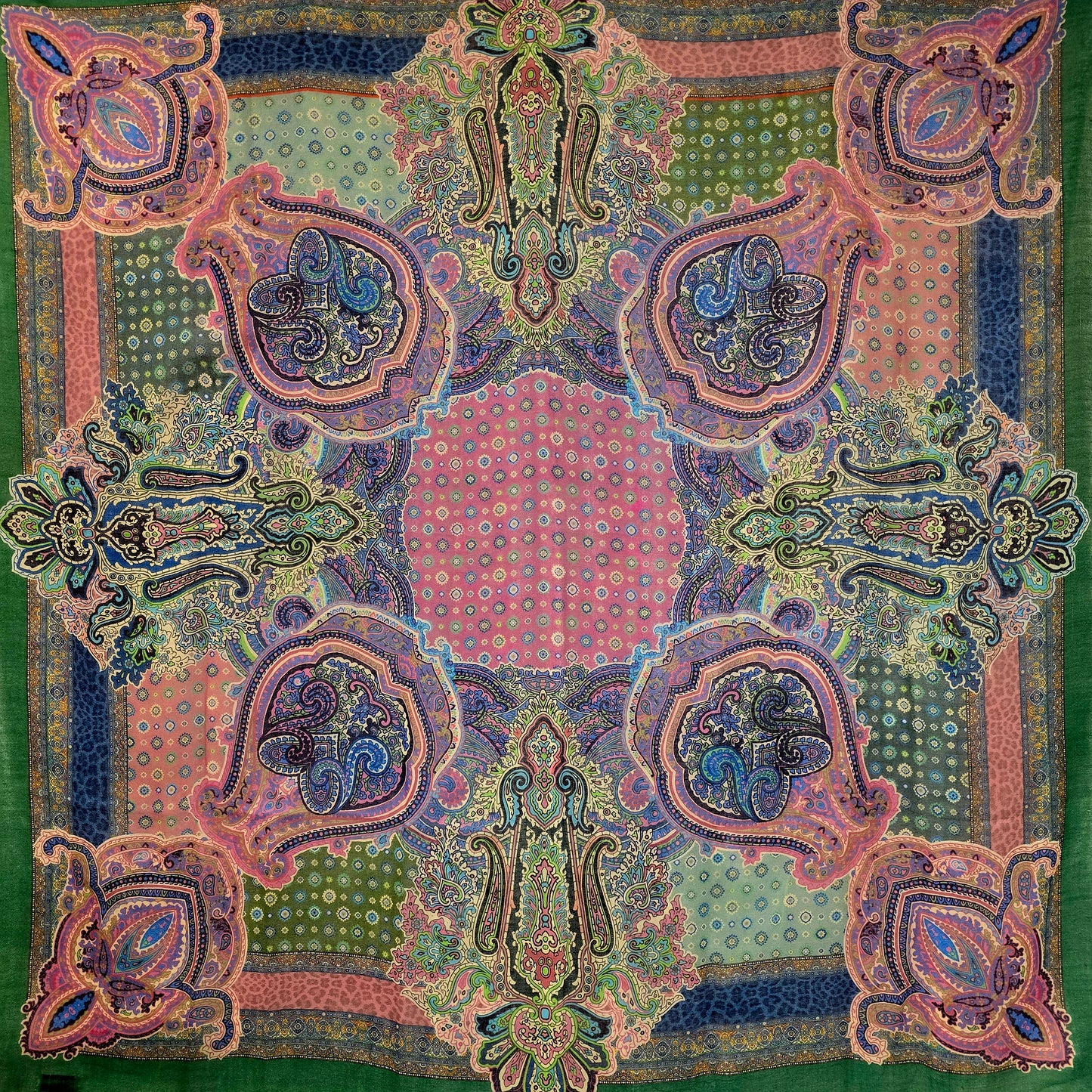 Sprekt firkantet sjal i merino og silke (14)