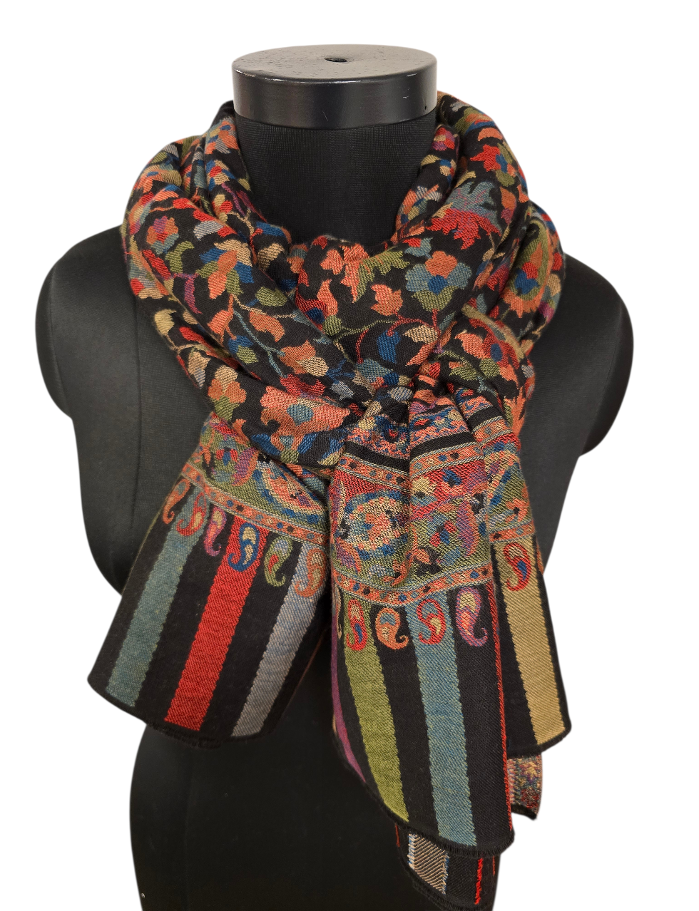 Sort, stort, varmt og vakkert mønstervevet sjal i 100% merino ull (45)