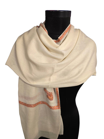 Offwhite sjal i cashmere og merino med håndbroderte detaljer (24)