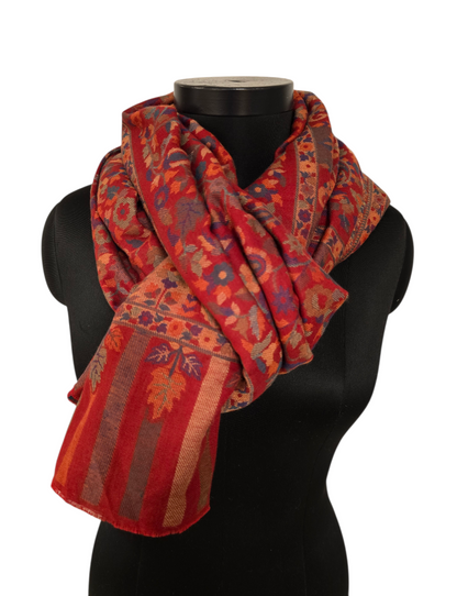 Stort mørkerødt mønstervevet  sjal i 100% merino ull (35)