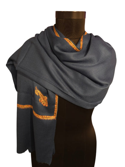 Blekkblått cashmere/merino sjal med håndbroderte detaljer (20)