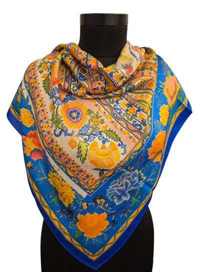 Frisk firkantet silkeskjerf kalt "Gul & Blå" (23)