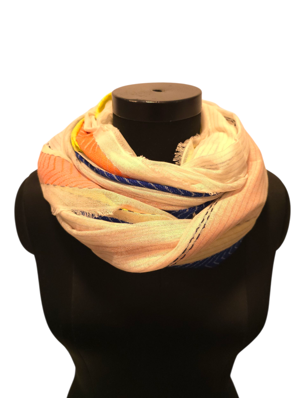 Mykt og godt bomullssjal med brede og broderte striper (130)