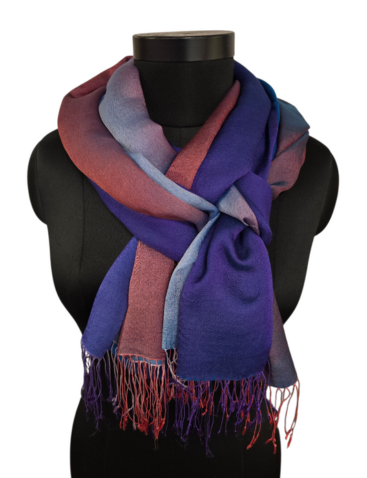 Fargesprakende sjal i cashmere og silke (115)